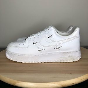 Nike Air Force 1 07 LX “Sister Hood White” (CT1990-100) Women’s Size 7